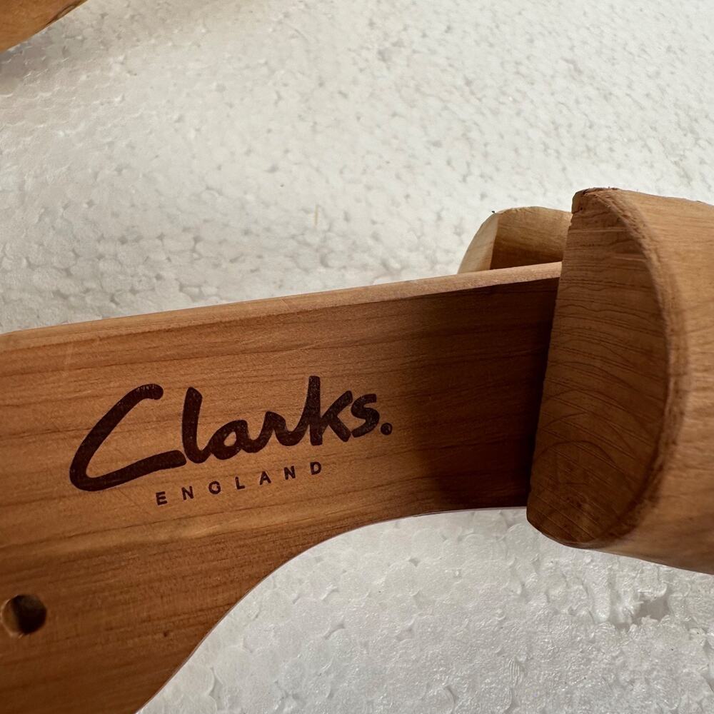 Clarks Cedar Shoe Trees Women's Small Wood Expands Almond Toe Point One Pair - Picture 3 of 6